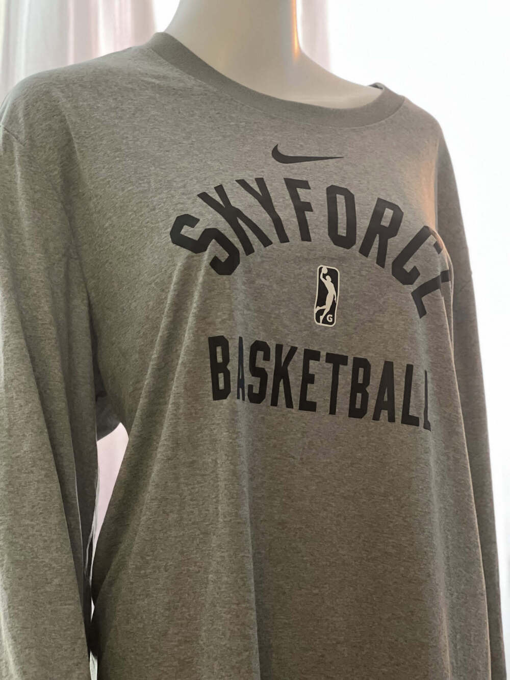Nike Skyforce Basketball Long Sleeve Graphic Shirt Size XL NWT